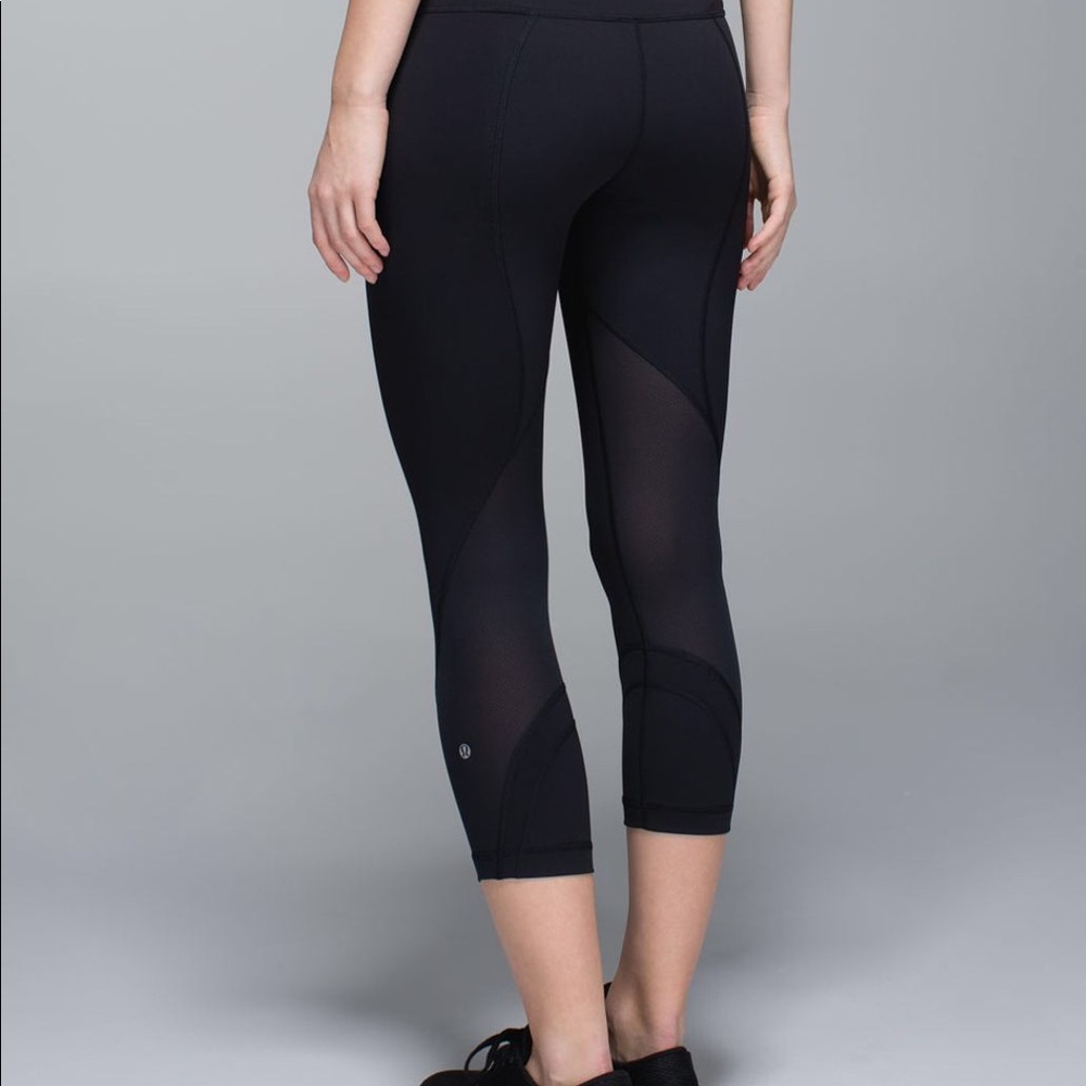 Two pairs of Run inspire crop READ DESCRIPTION